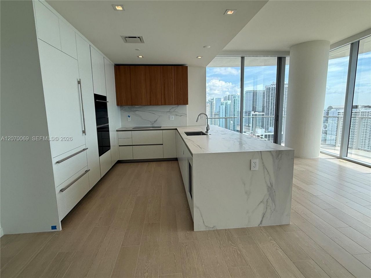 1400 Biscayne Blvd , Unit 3506, Miami, FL 33132 Photo