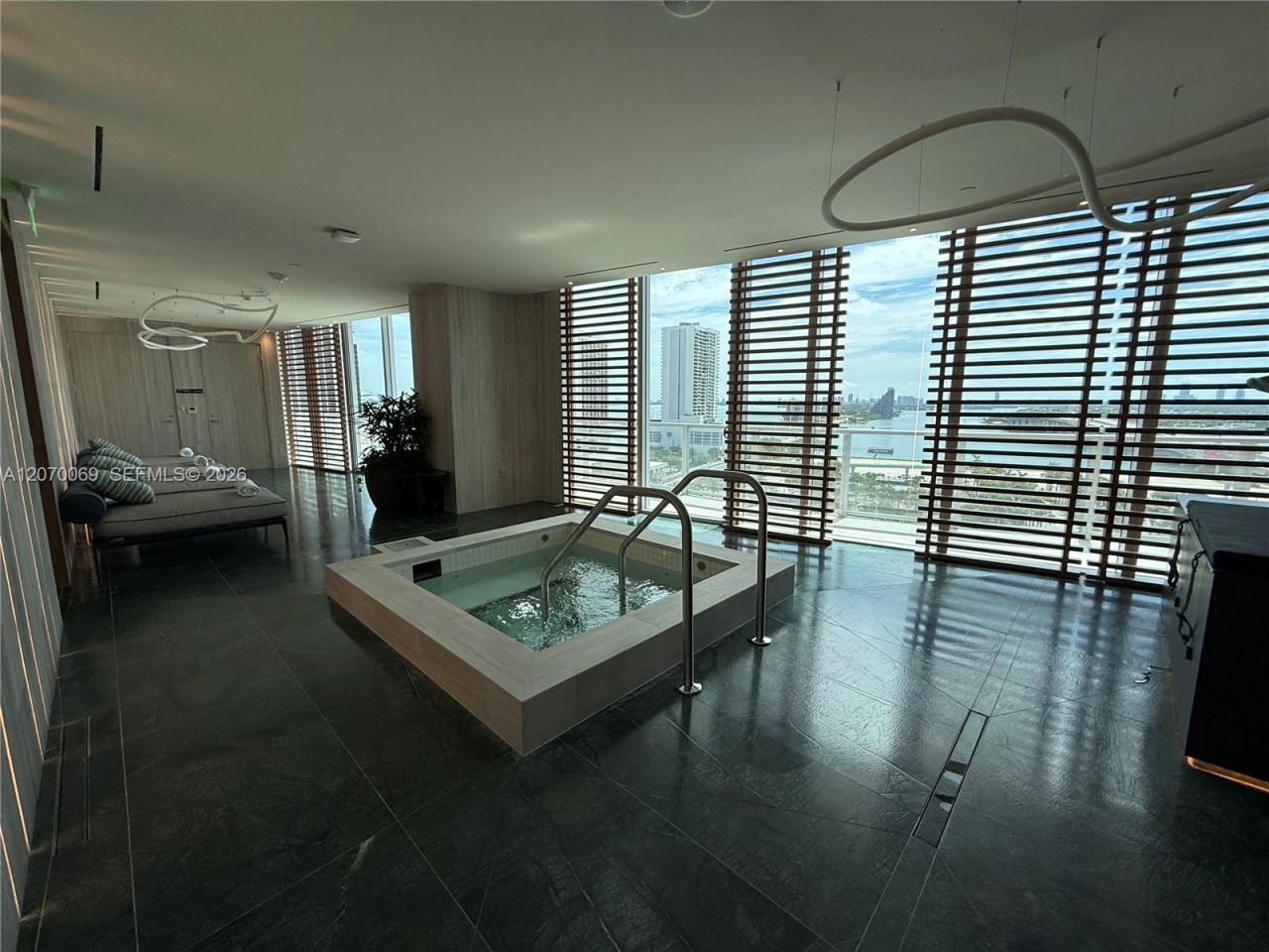 1400 Biscayne Blvd , Unit 3506, Miami, FL 33132 Photo