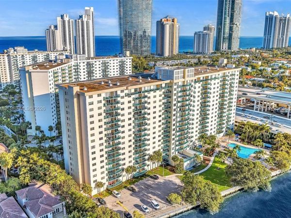 19390 Collins Ave, Unit 908, Sunny Isles Beach, FL 33160