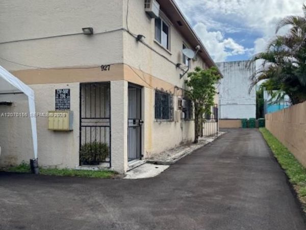 927 NW 7th Ct , Unit 3, Miami, FL 33136