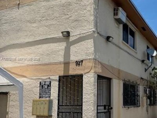 927 NW 7th Ct , Unit 3, Miami, FL 33136