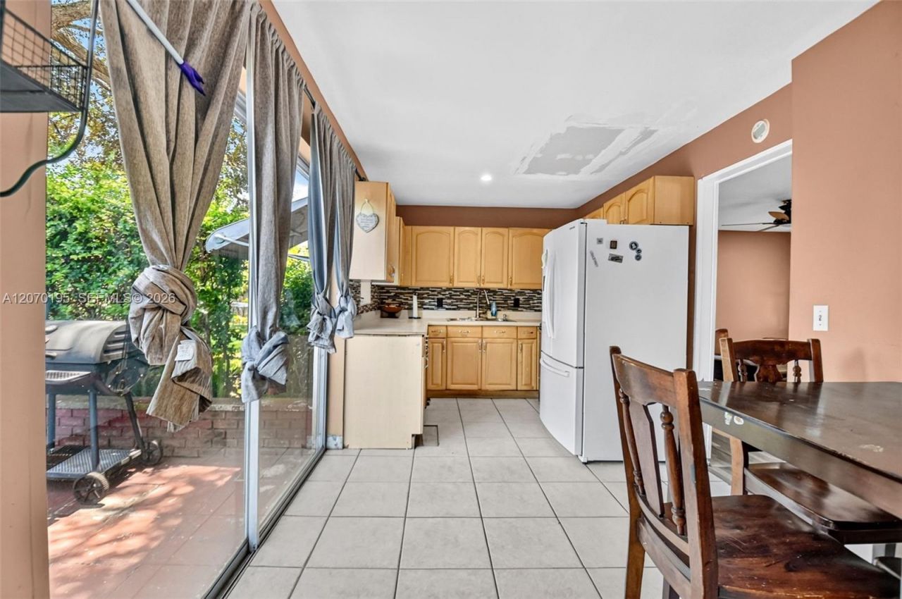 1572 Woodland Ave, West Palm Beach, FL 33415 Photo