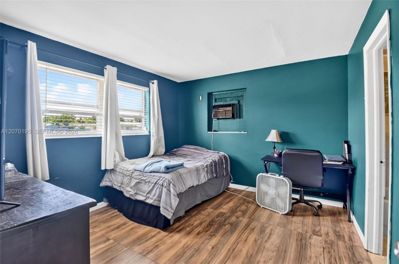 1572 Woodland Ave, West Palm Beach, FL 33415 Photo