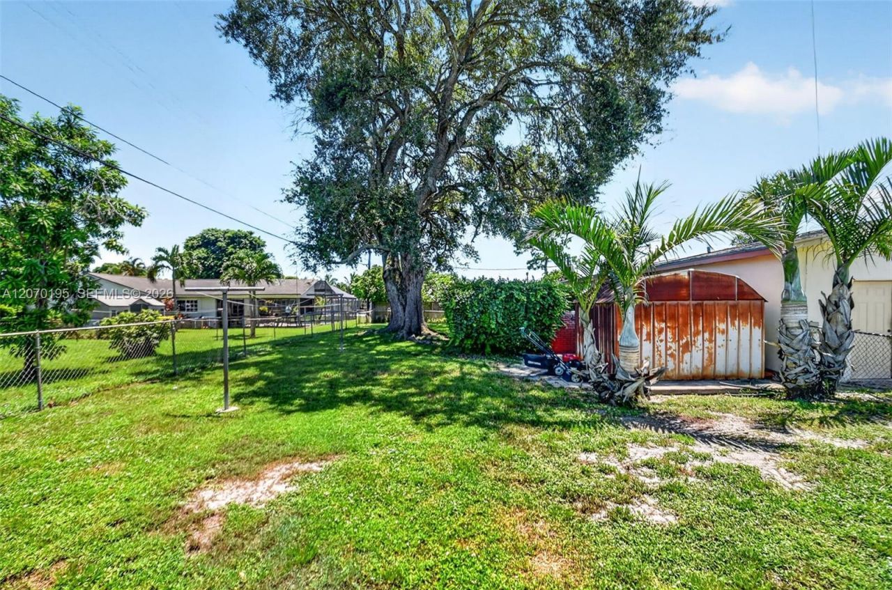 1572 Woodland Ave, West Palm Beach, FL 33415 Photo