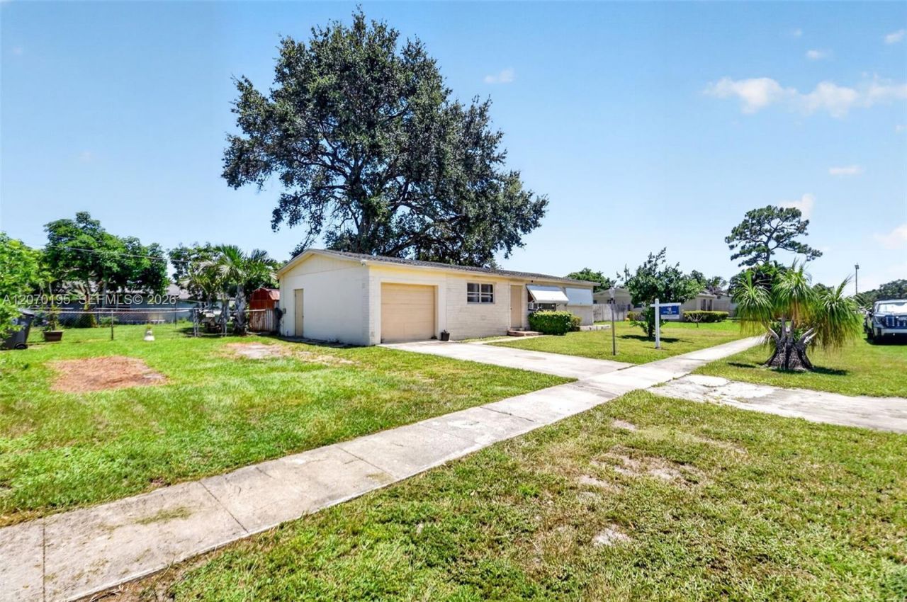 1572 Woodland Ave, West Palm Beach, FL 33415 Photo