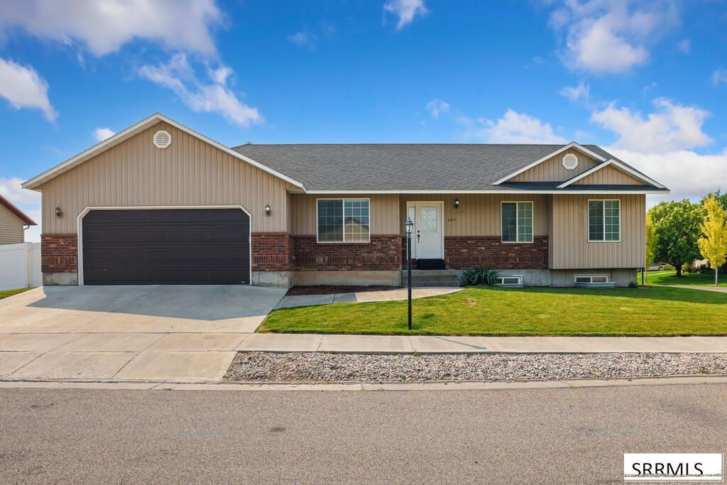 493 N 4th W, Rigby, ID 83422 Main Photo