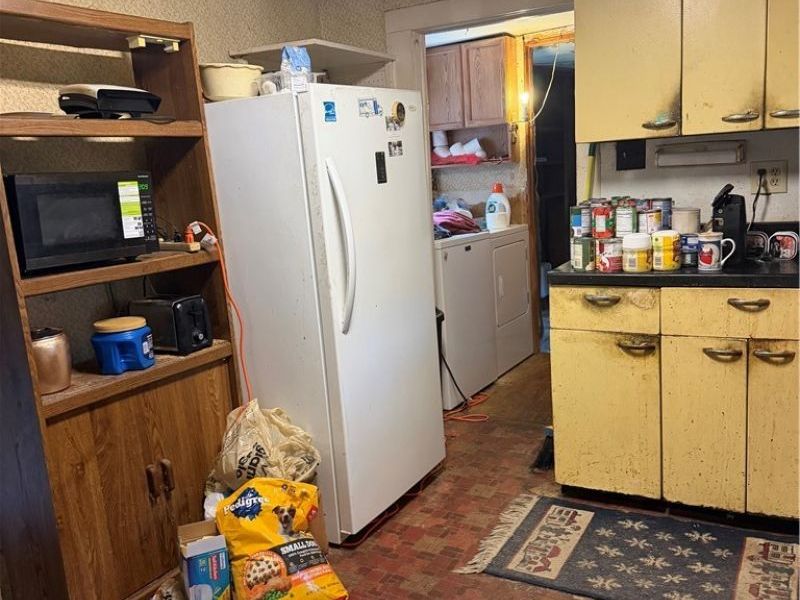 13661 W Spring Street, Burton, OH 44021 Photo 8