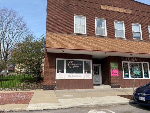 687 Broadway Avenue , Bedford, OH 44146