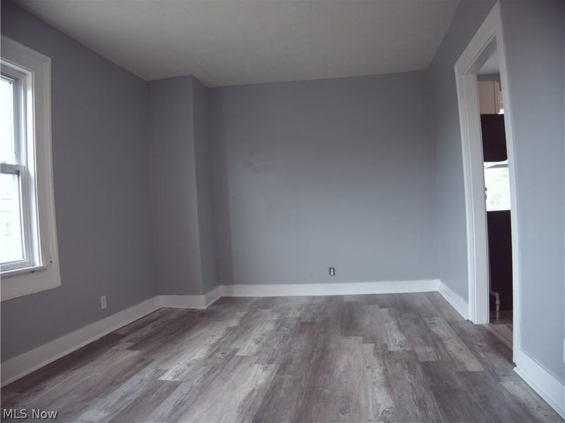 687 Broadway Avenue, Bedford, OH 44146 Photo 2