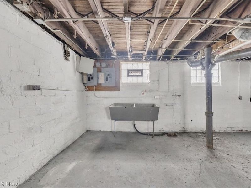 3554 E 113th Street, Unit 2/UP, Cleveland, OH 44105 Photo 19
