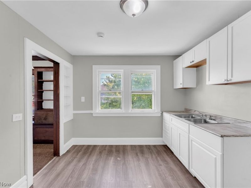 3554 E 113th Street, Unit 2/UP, Cleveland, OH 44105 Photo 8