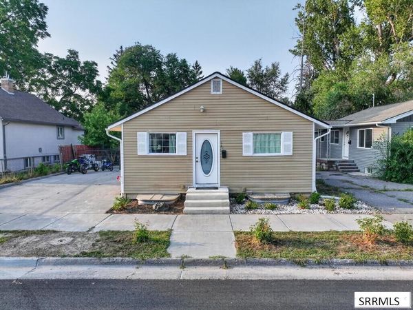 135 College Street, Idaho Falls, ID 83402