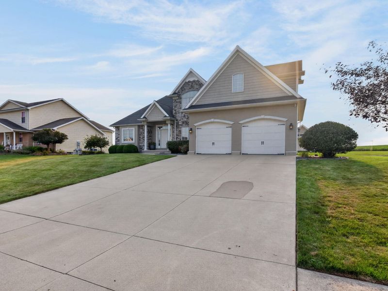111 Brentwood Court, Anna, OH 45302 Photo 3
