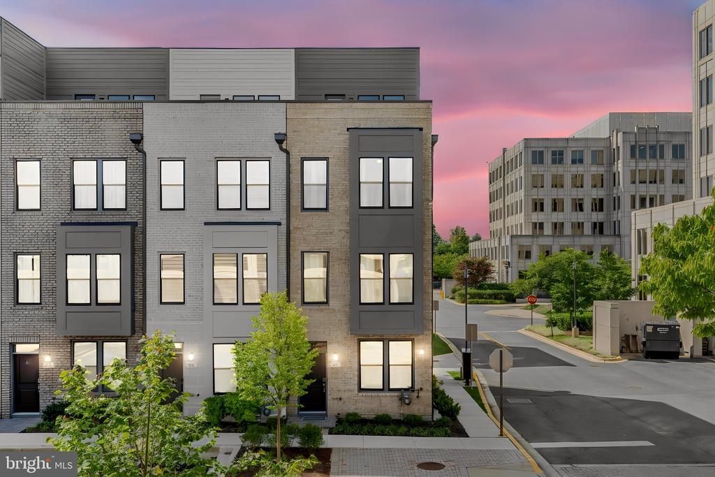 863 KING FARM BOULEVARD , ROCKVILLE, MD 20850