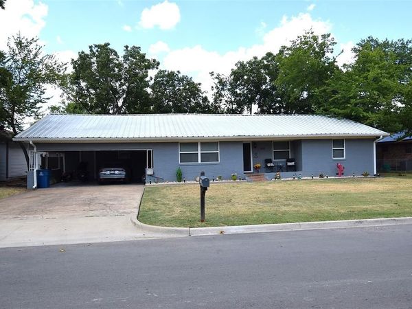 205 E 6th Street, Kaufman, TX 75142