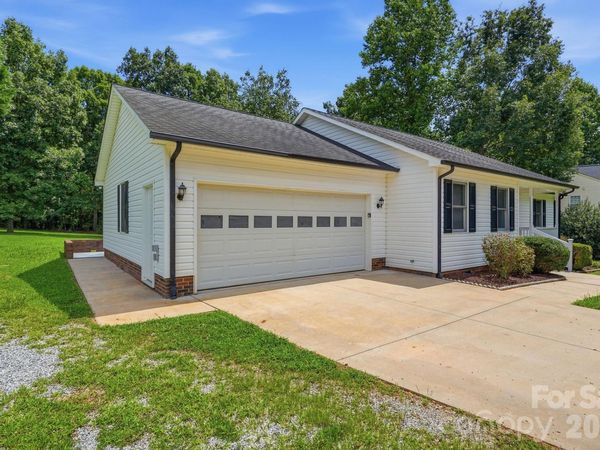135 Byers Road , Troutman, NC 28166