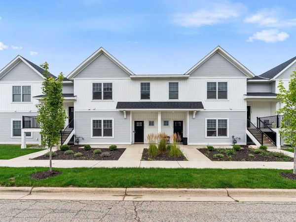 2104 Sherwood Avenue, Holland, MI 49423