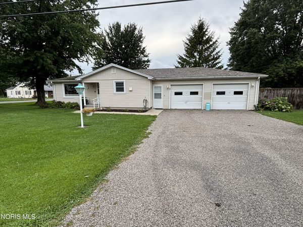 403 S Madison Street , Antwerp, OH 45813