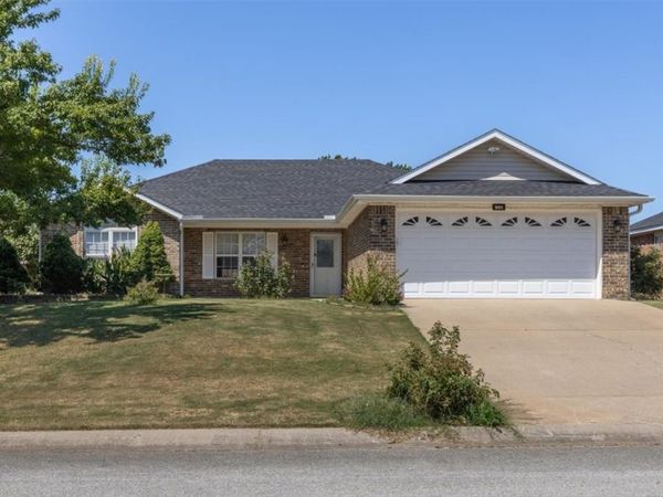 501 Spicewood Trail , Centerton, AR 72719