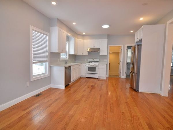 2 Antwerp St, Unit 1, Milton, MA 02186