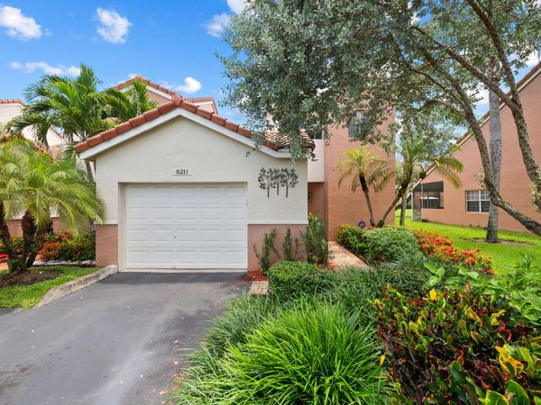 8211 NW 70th Street, Tamarac, FL 33321