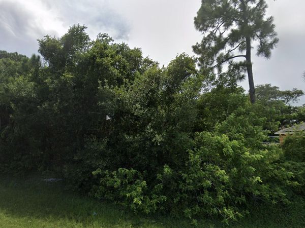 4803 SUNSET Boulevard, Fort Pierce, FL 34982
