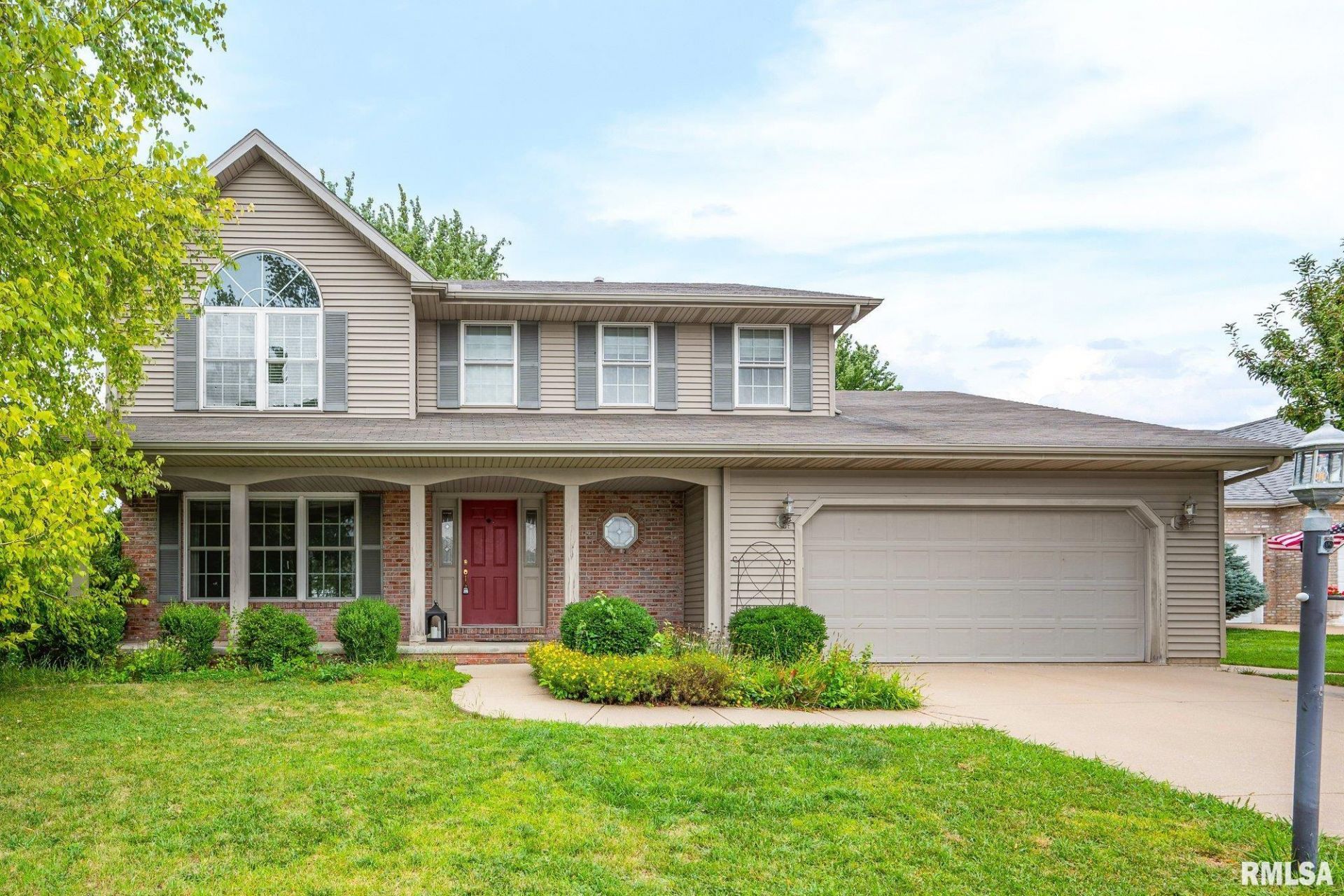 2311 W Marks Place, Dunlap, IL 61525 Main Photo