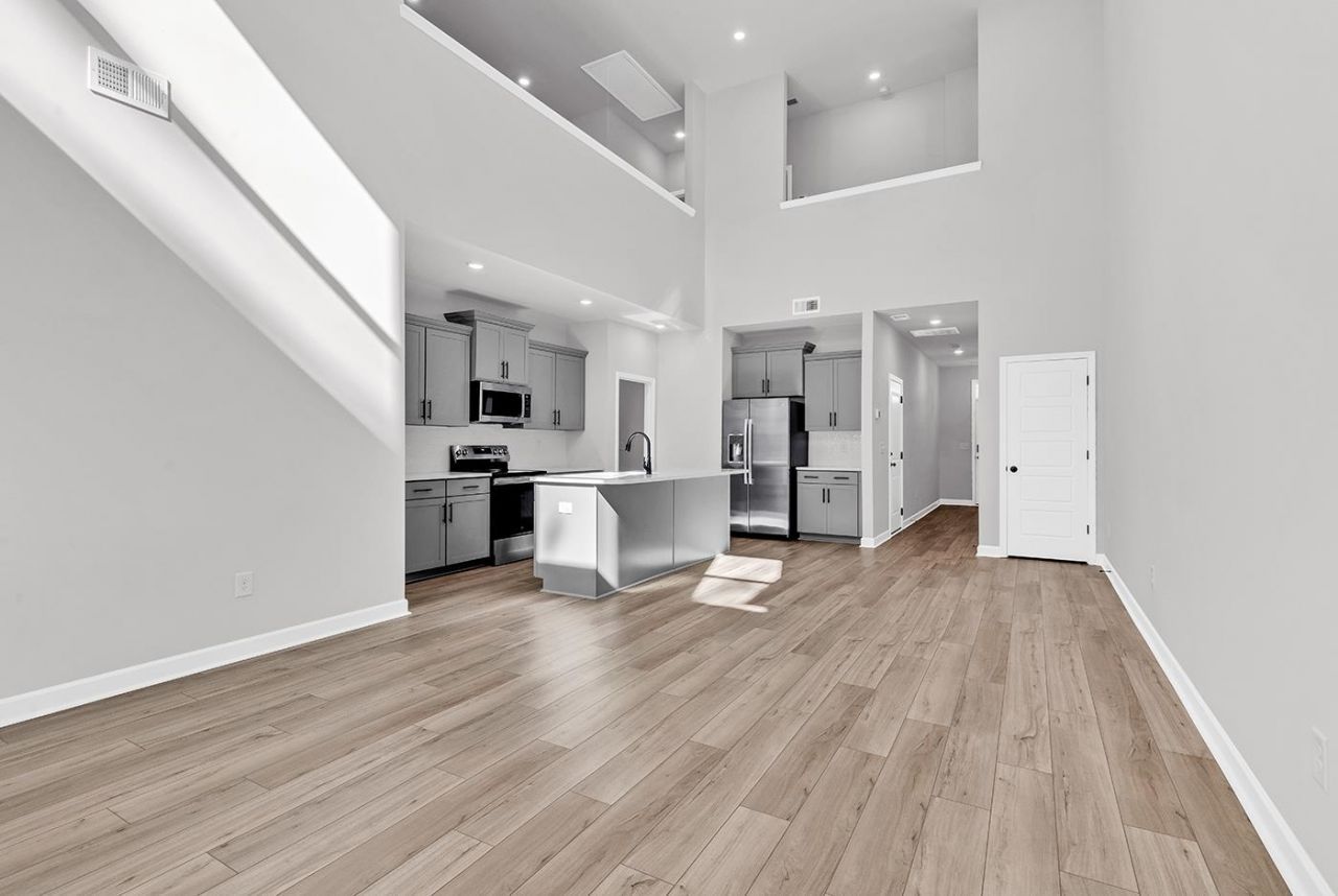 408 Ireland Way  Photo 12