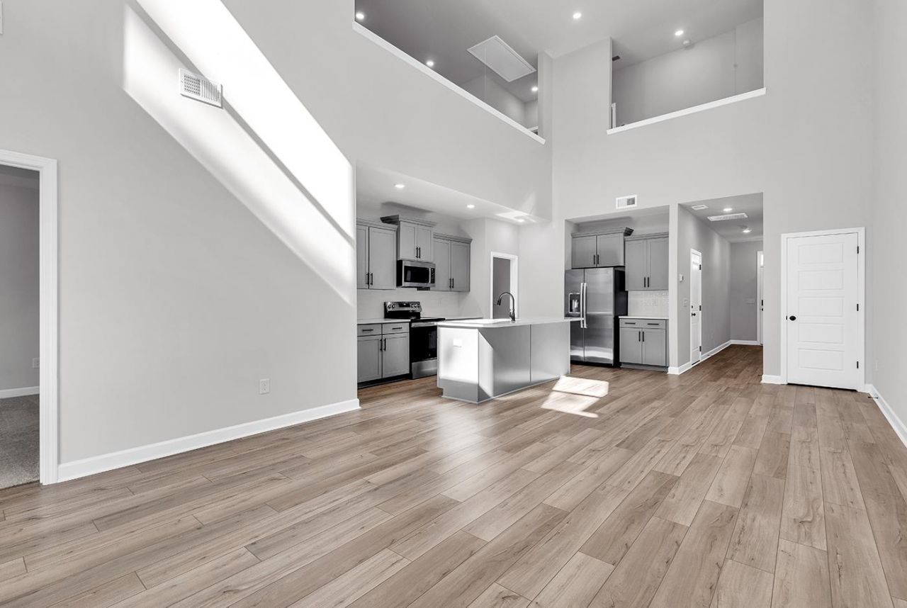 408 Ireland Way  Photo 13