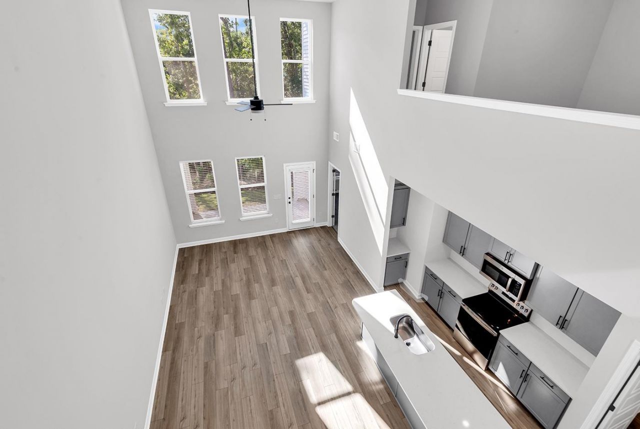 408 Ireland Way  Photo 33