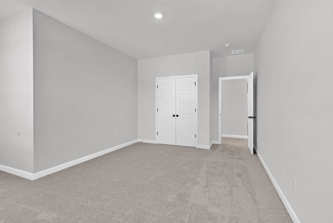408 Ireland Way  Photo 36