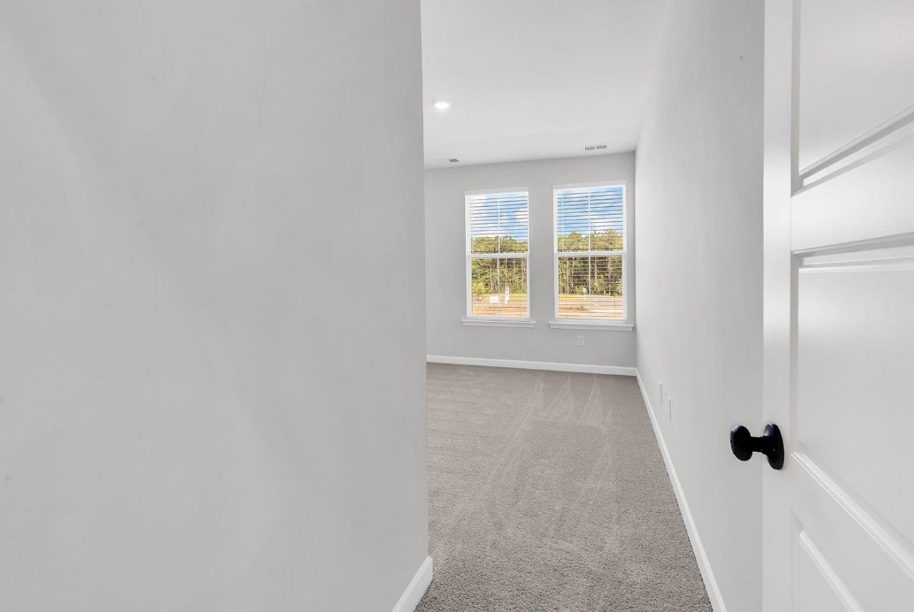 408 Ireland Way  Photo 37