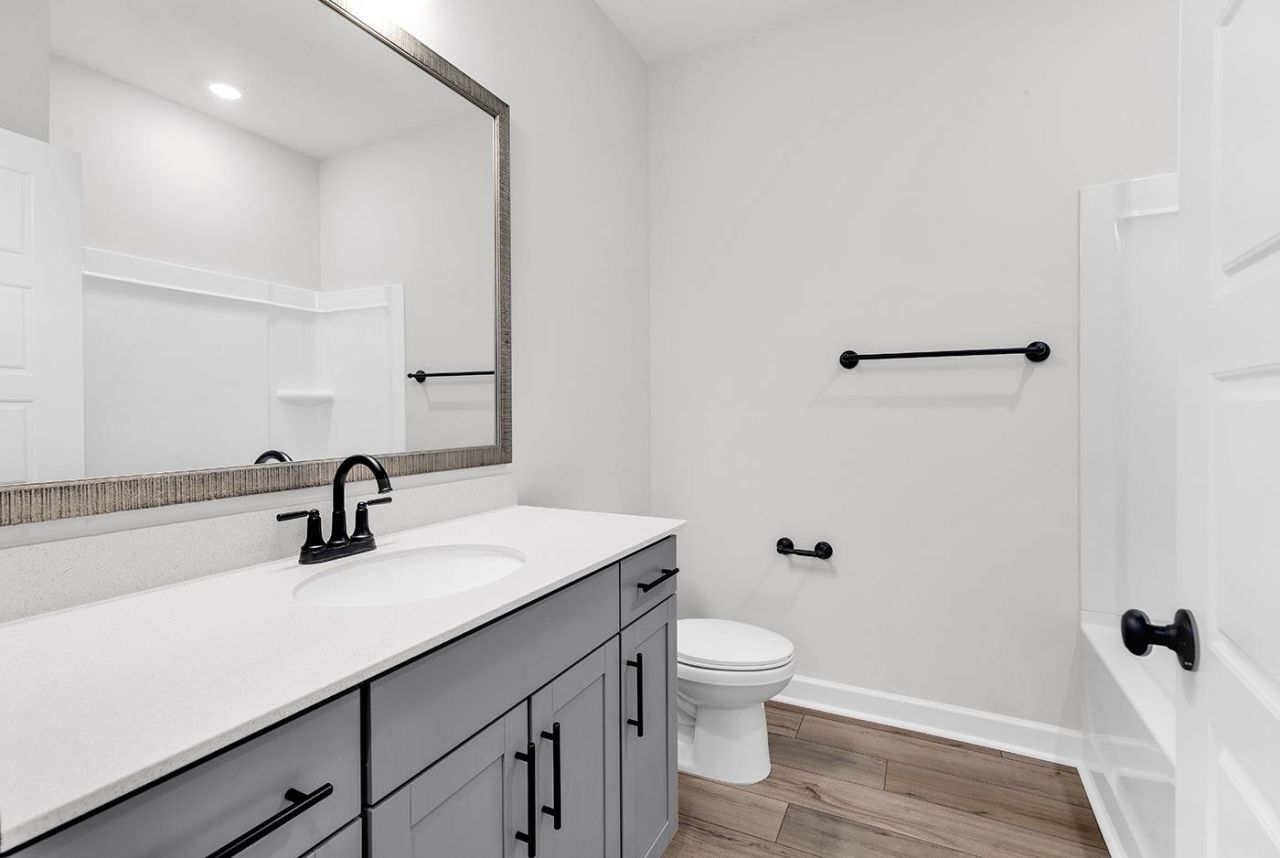 408 Ireland Way  Photo 40