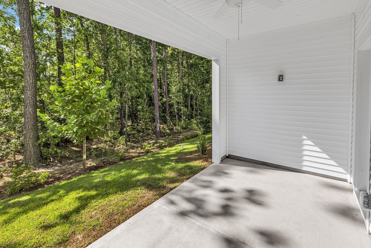 408 Ireland Way  Photo 49