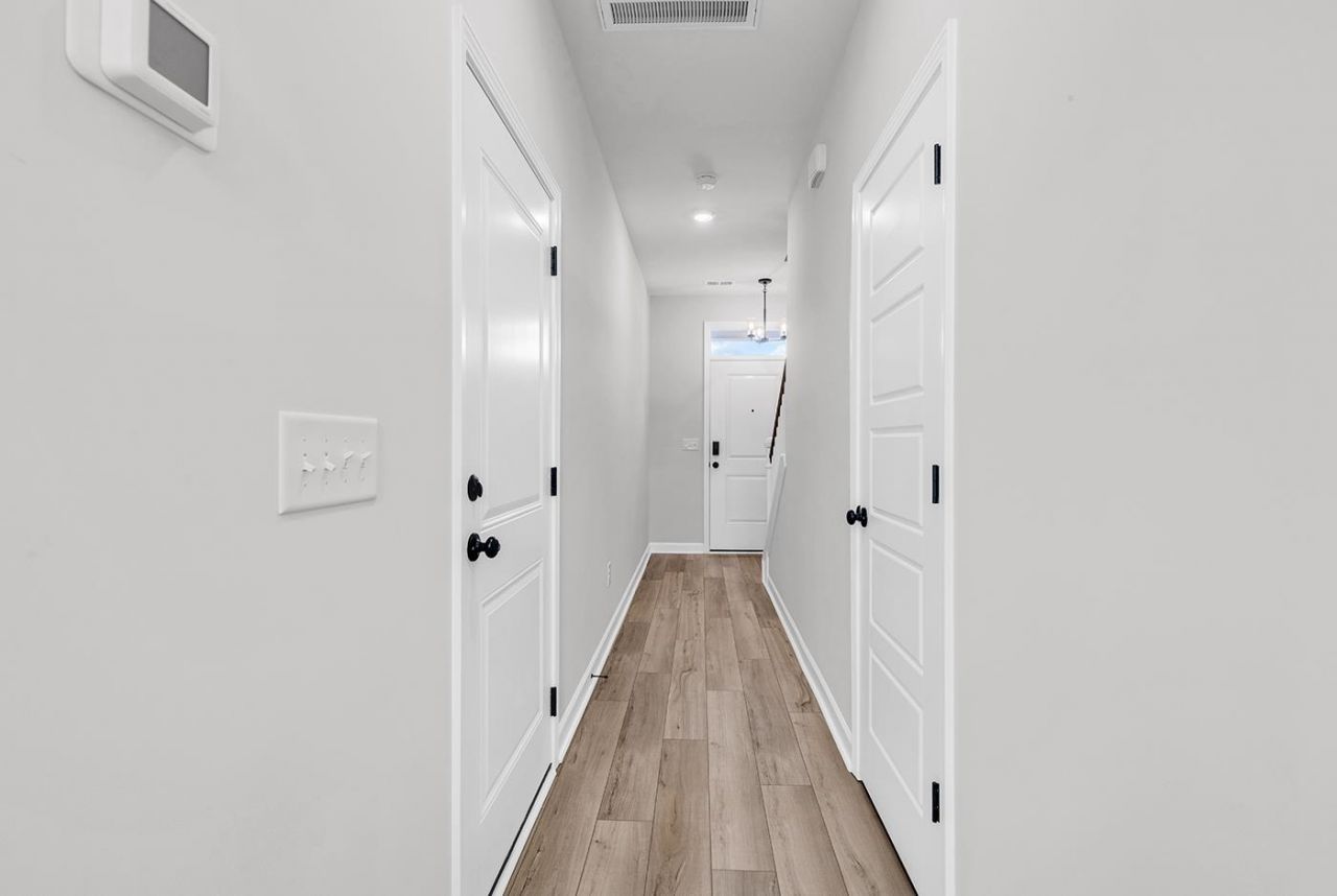 408 Ireland Way  Photo 5