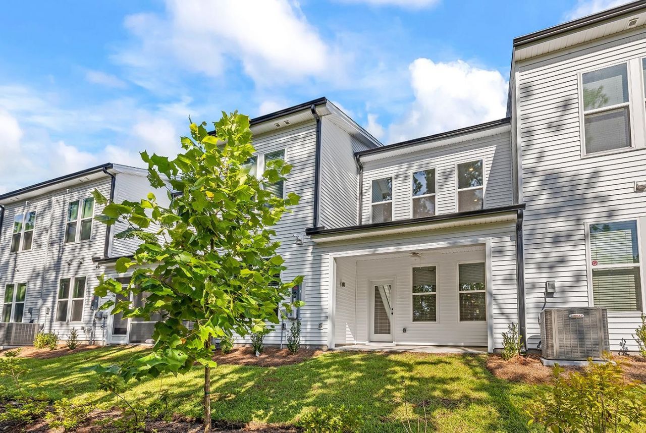 408 Ireland Way  Photo 51