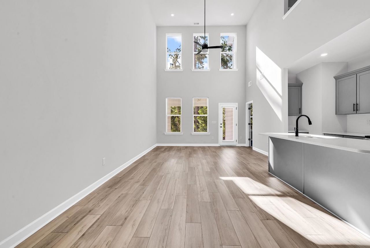 408 Ireland Way  Photo 7