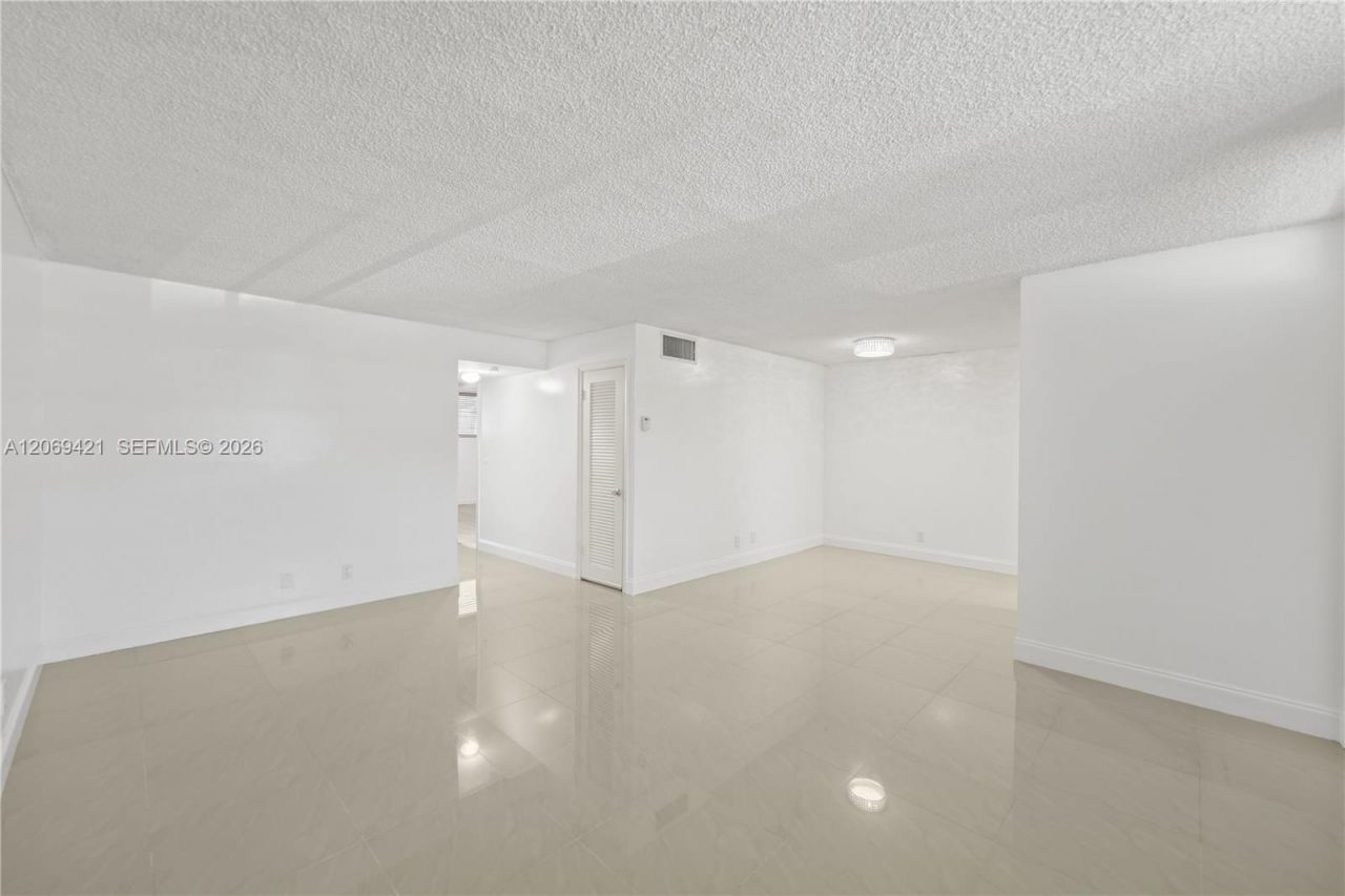 104 Paradise Harbour Blvd , Unit 114, North Palm Beach, FL 33408 Photo