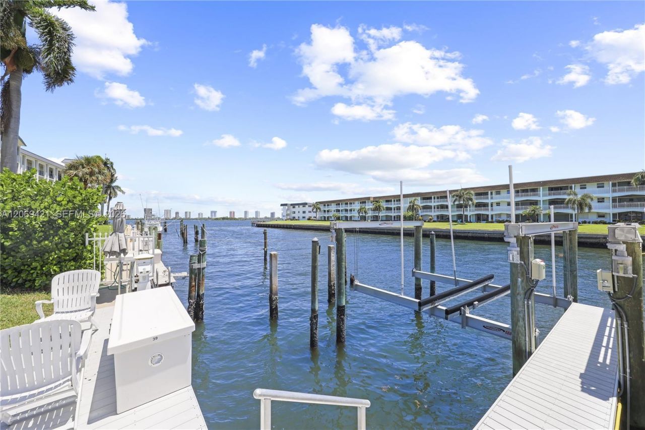 104 Paradise Harbour Blvd , Unit 114, North Palm Beach, FL 33408 Photo