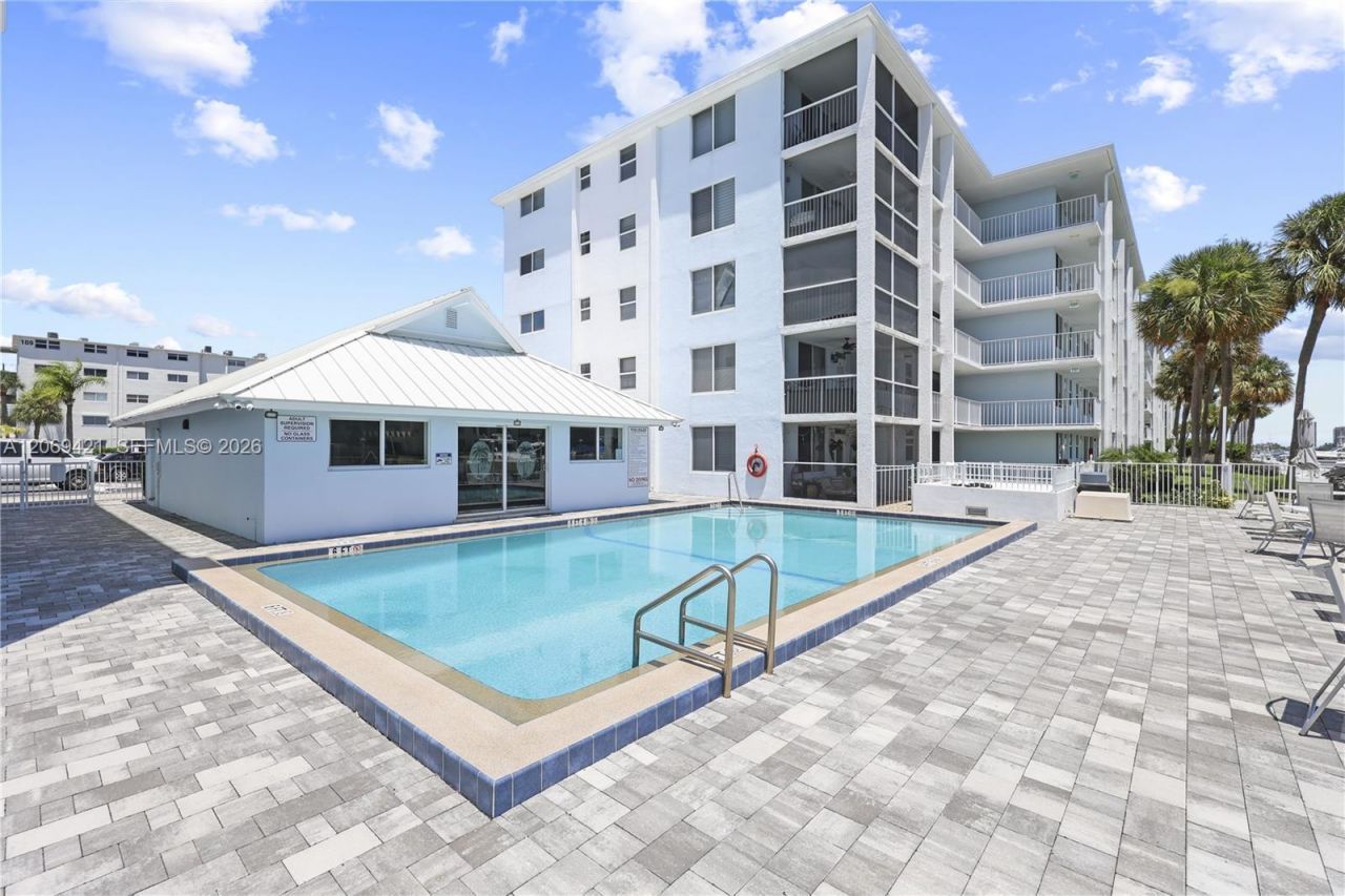 104 Paradise Harbour Blvd , Unit 114, North Palm Beach, FL 33408 Photo