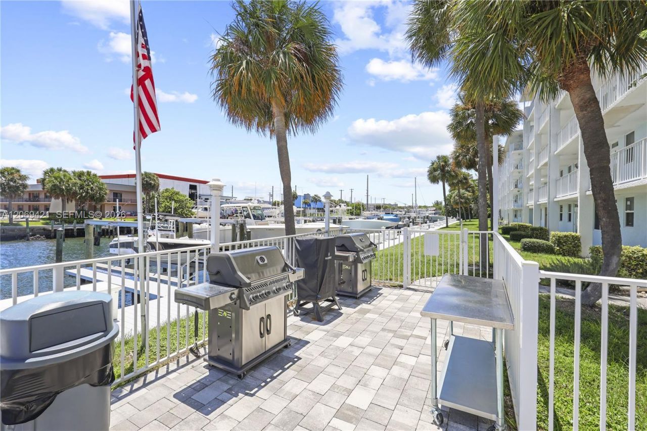 104 Paradise Harbour Blvd , Unit 114, North Palm Beach, FL 33408 Photo