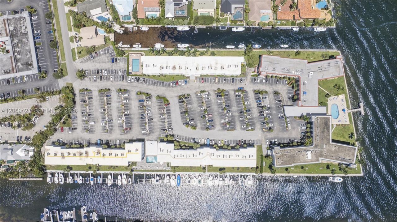 104 Paradise Harbour Blvd , Unit 114, North Palm Beach, FL 33408 Photo