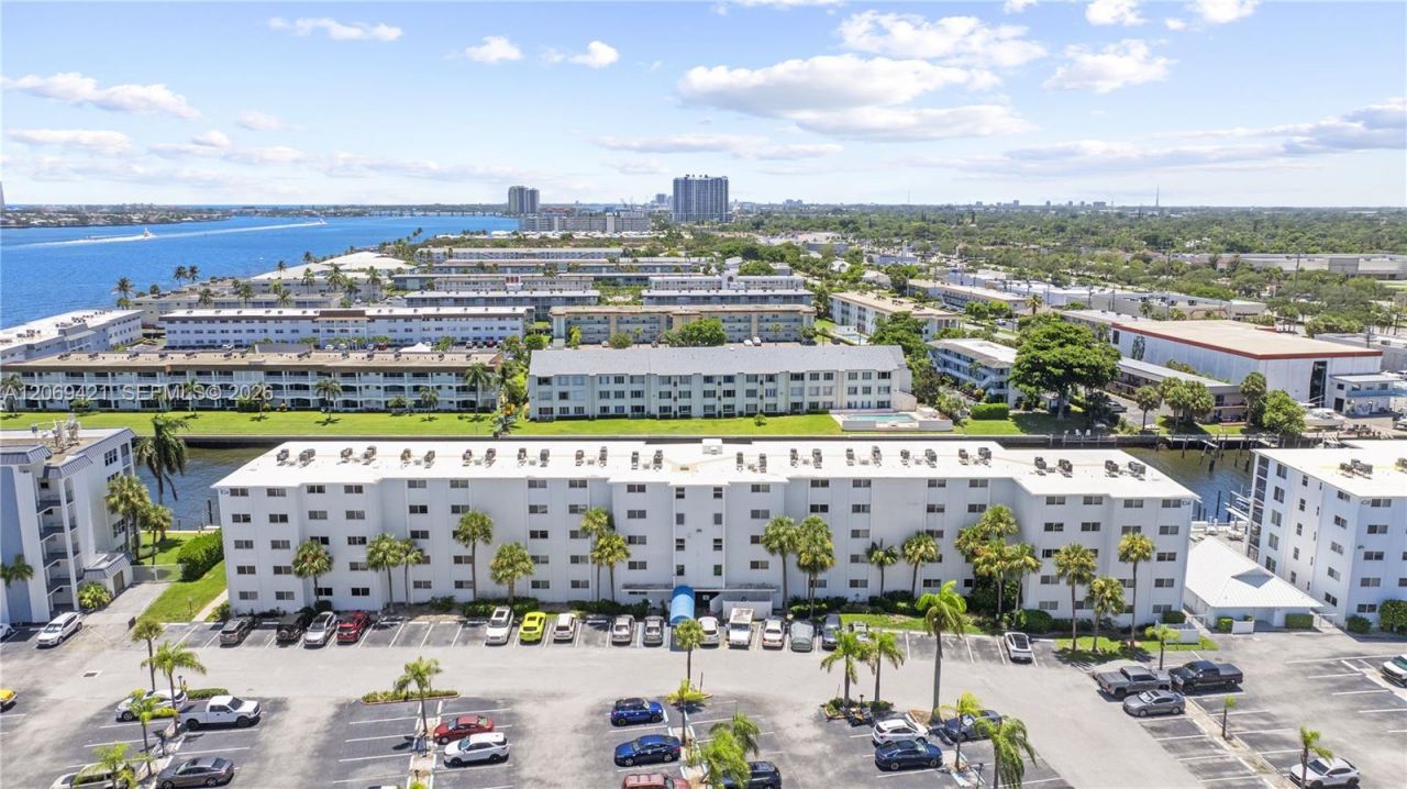 104 Paradise Harbour Blvd , Unit 114, North Palm Beach, FL 33408 Photo