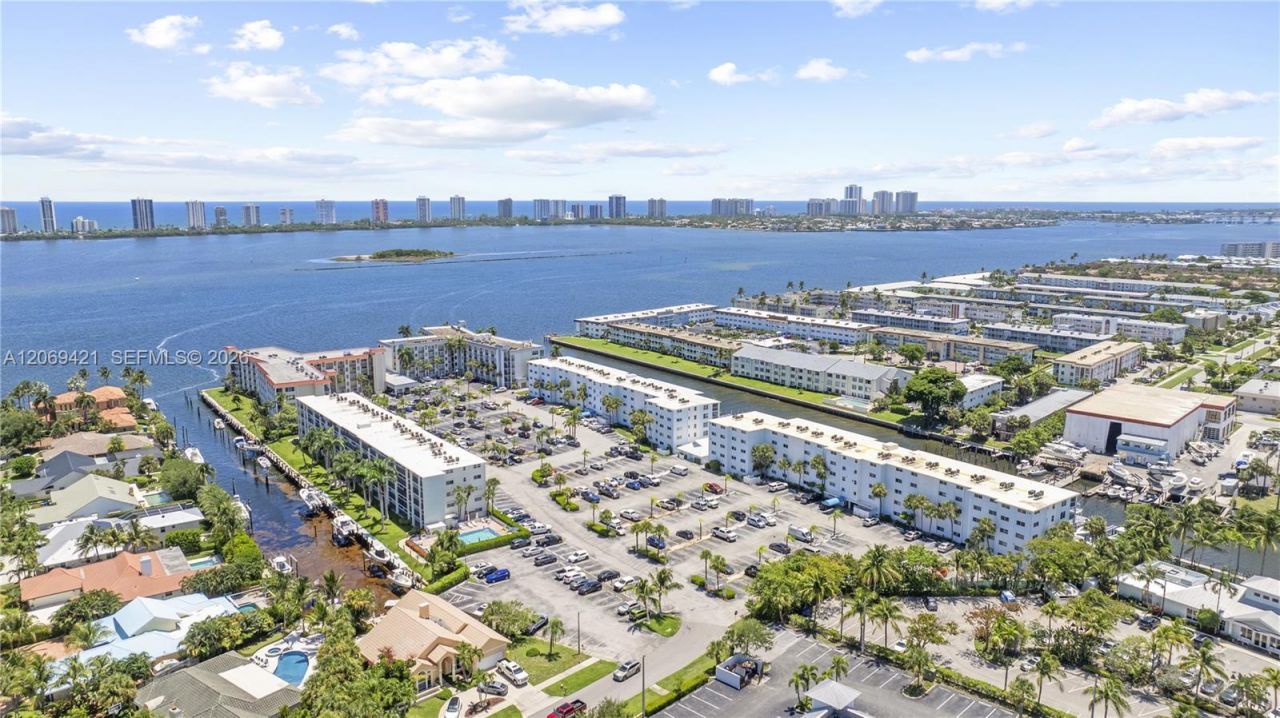 104 Paradise Harbour Blvd , Unit 114, North Palm Beach, FL 33408 Photo