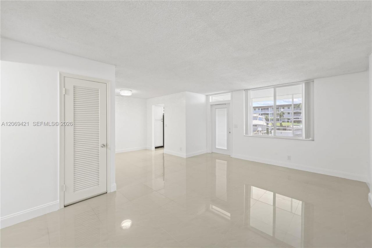 104 Paradise Harbour Blvd , Unit 114, North Palm Beach, FL 33408 Photo