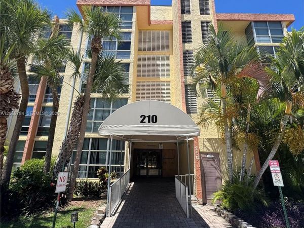 210 172nd St, Unit 334, Sunny Isles Beach, FL 33160
