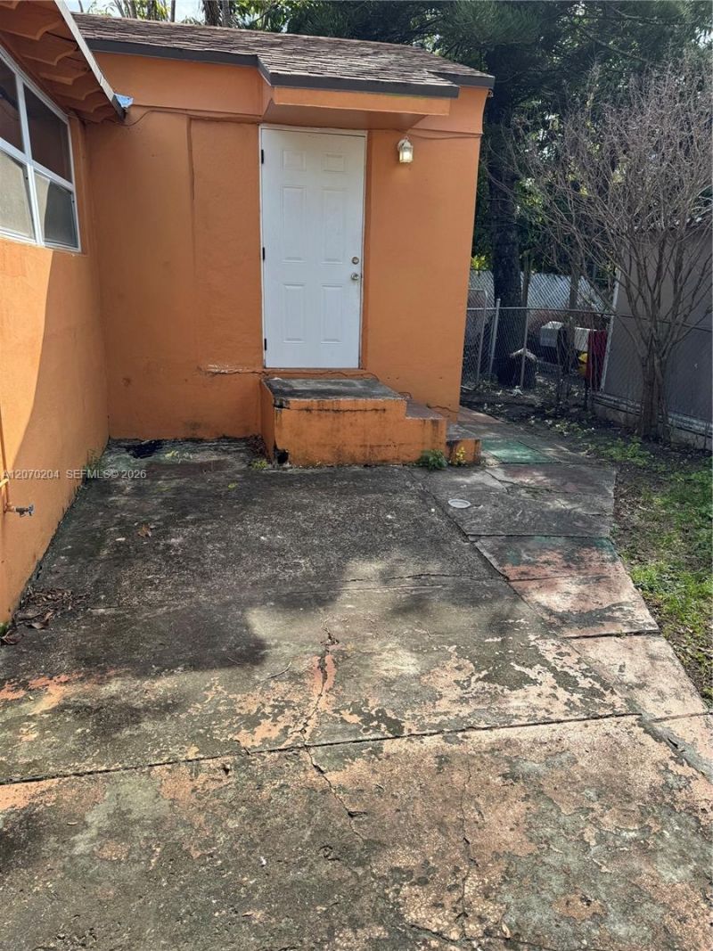 1018 N 17th Ct, Unit 2B, Hollywood, FL 33020 Photo