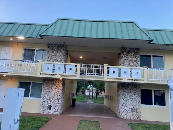 505 NW 177th St, Unit 101, Miami Gardens, FL 33169