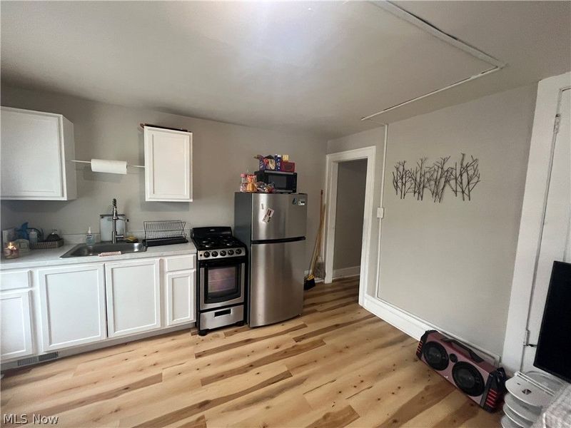 579 Broadway Avenue, Bedford, OH 44146 Photo 6