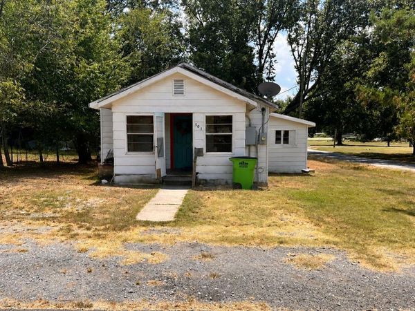 501 E Durkee Street , Carlisle, AR 72024